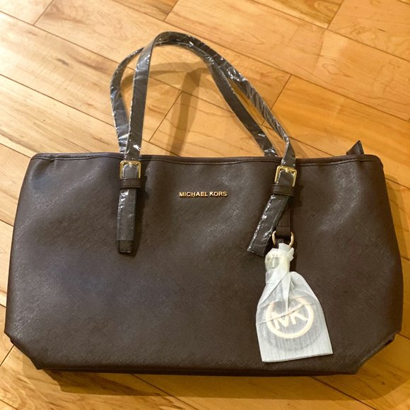 2 Michael Kors bags (black and brown) - Picture 1 of 5